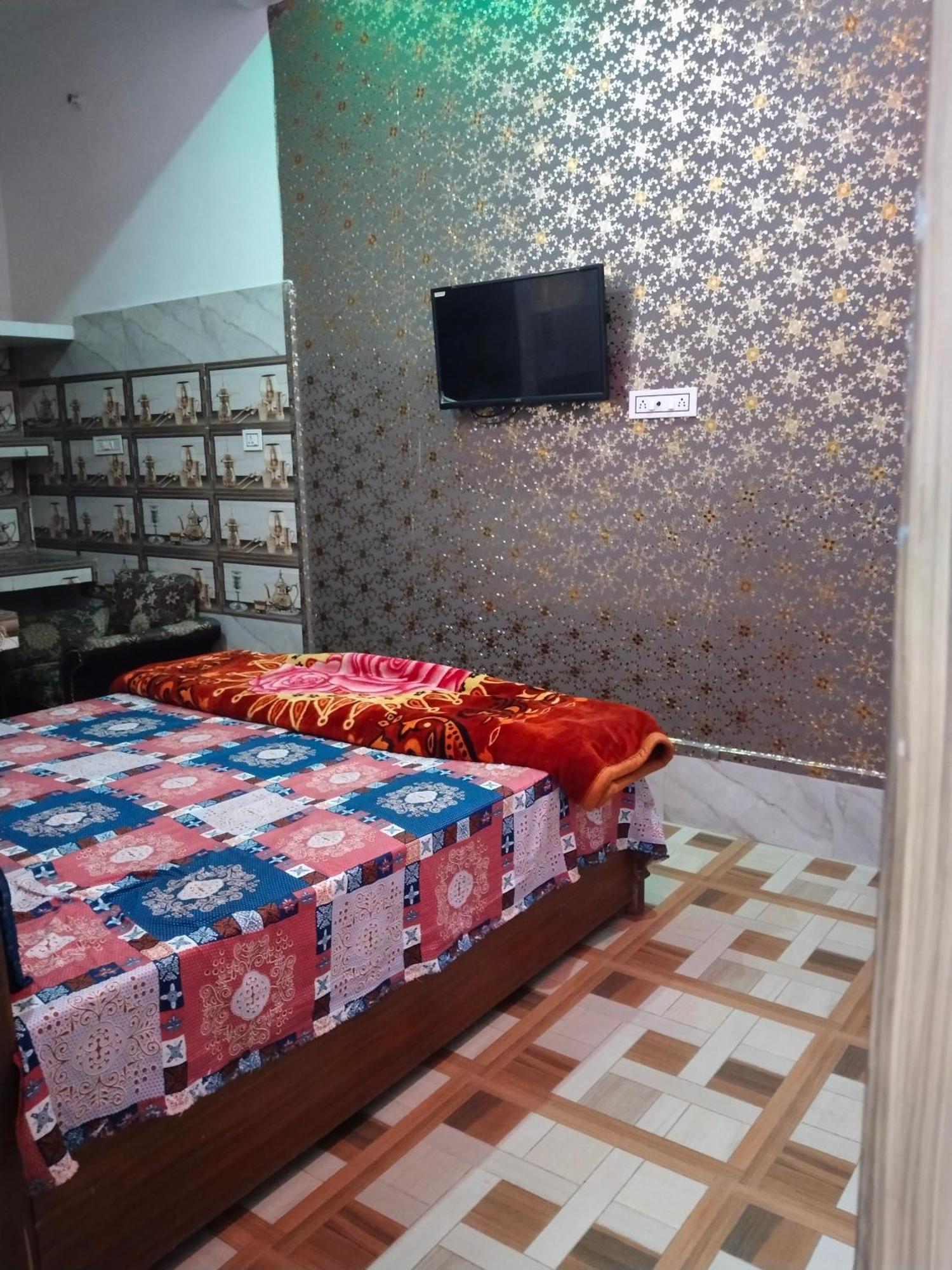 Balaji Homestay Mathura In Vrindavan Exterior foto