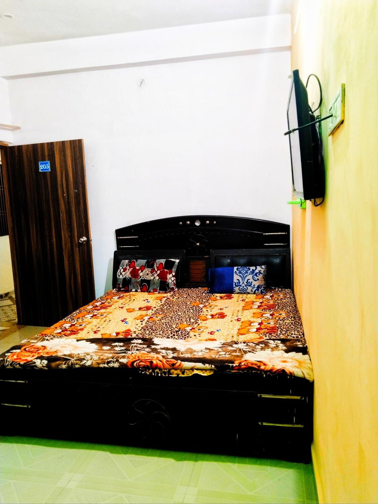 Balaji Homestay Mathura In Vrindavan Exterior foto