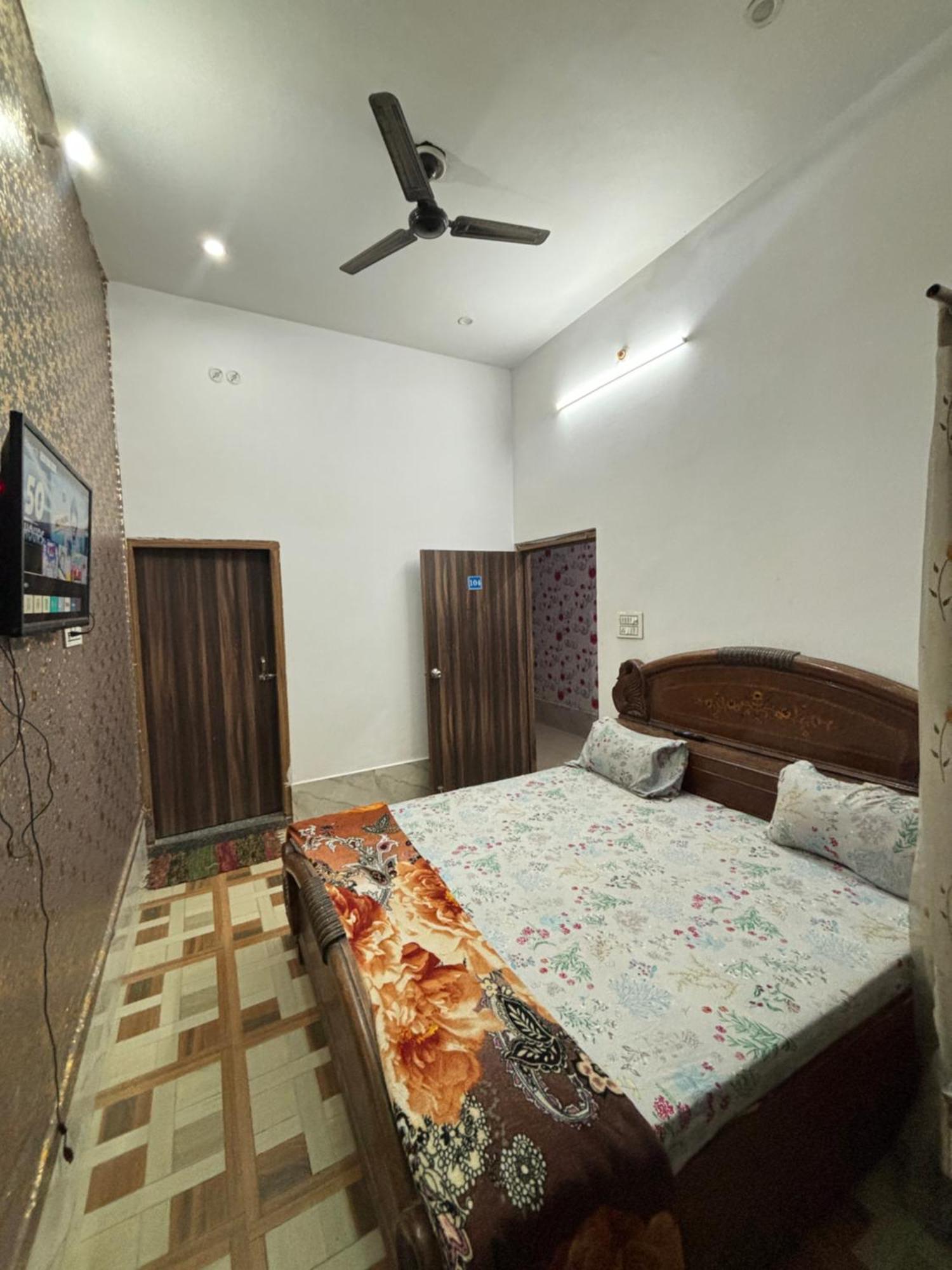 Balaji Homestay Mathura In Vrindavan Exterior foto