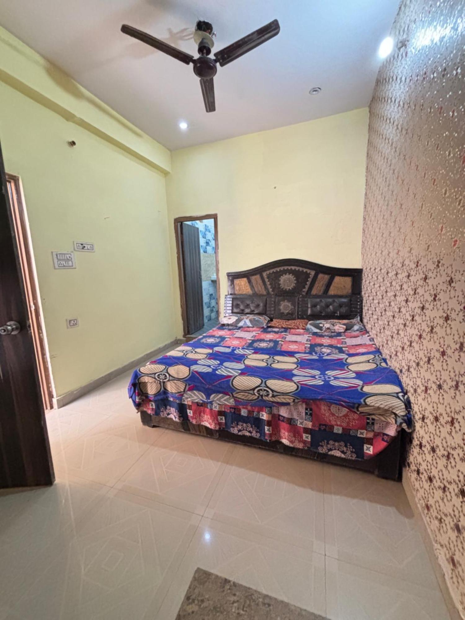 Balaji Homestay Mathura In Vrindavan Exterior foto